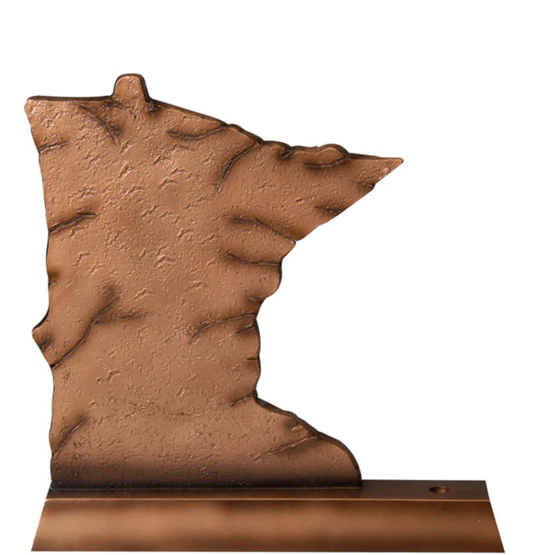 Minnesota Resin with Figure and Plate